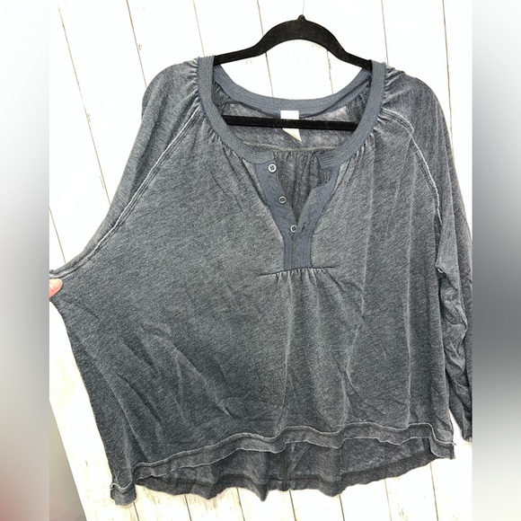 We The Free Puff Sleeve Acid Wash Blouse Button V Neck Medium Oversized Gray - Picture 4 of 10